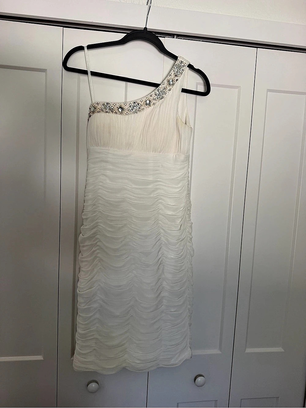 Cache Beaded Ruched Mini Dress in White Size 6 Like New
